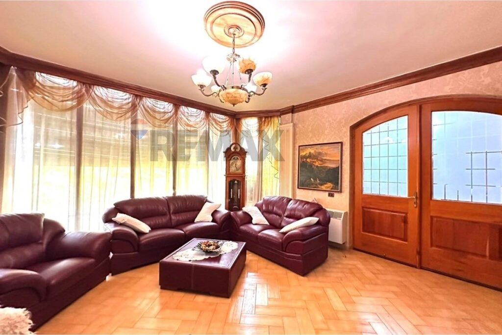 Vilë - Për Qira - Qesarak, Tiranë(ID: 530471003-525)