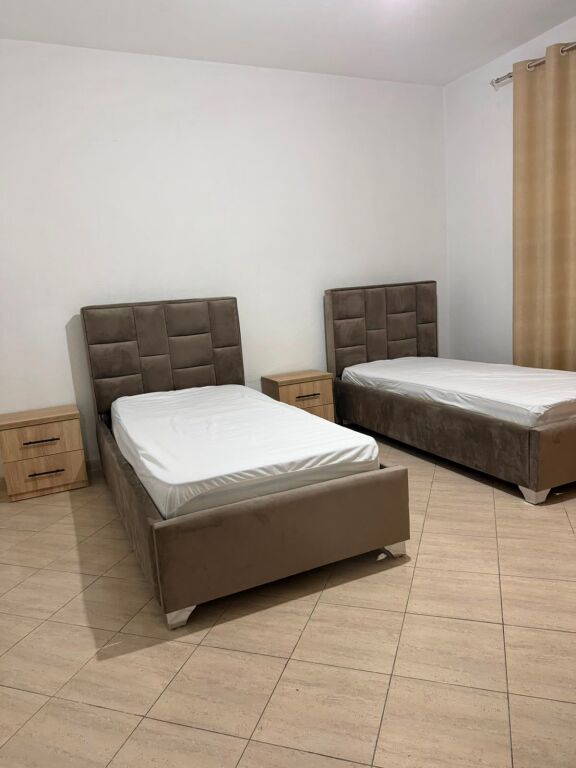 🏡 Apartment 2+1 for Rent – Astir, near Bar Artisti  📍 In one of the most sought-after areas of Astir, very close to the main road.  ✅ Type 2+1 ✅ Location with immediate access to transport, markets, and all necessary services.  Price 40,000 lek