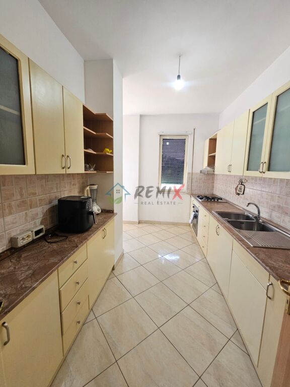 🏡 **AFFITTASI APPARTAMENTO 3+1+2 VICINO AL FLAGSHIP CENTER, DURRËS**