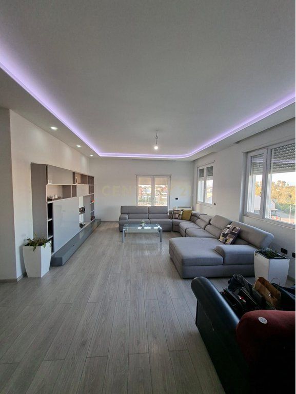 Appartamento 4+1 in affitto vicino al Ponte di Dajlan – Via Adria