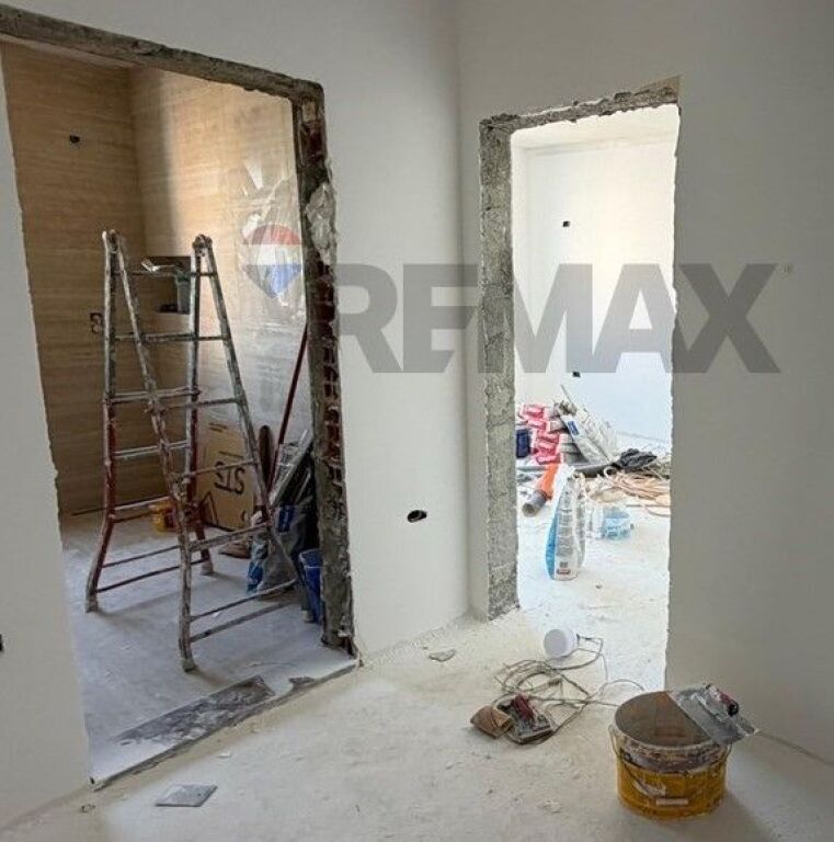 Shitet apartament 1+1 në zonën e Vasil Shantos!!! ID: 530551001-524