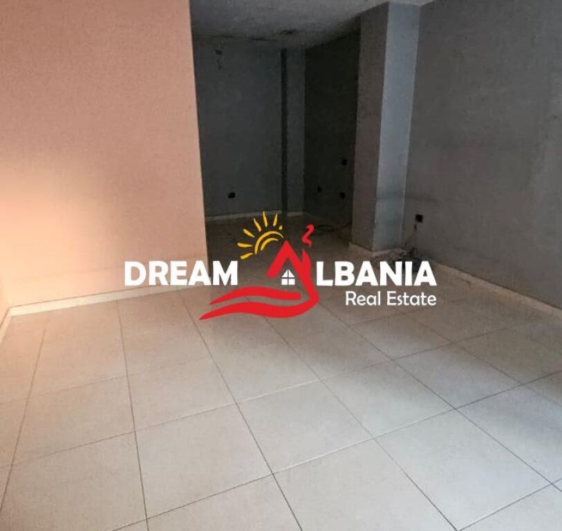 Business premises for rent on Bardhyl Street near EHW ( 42711188 )
