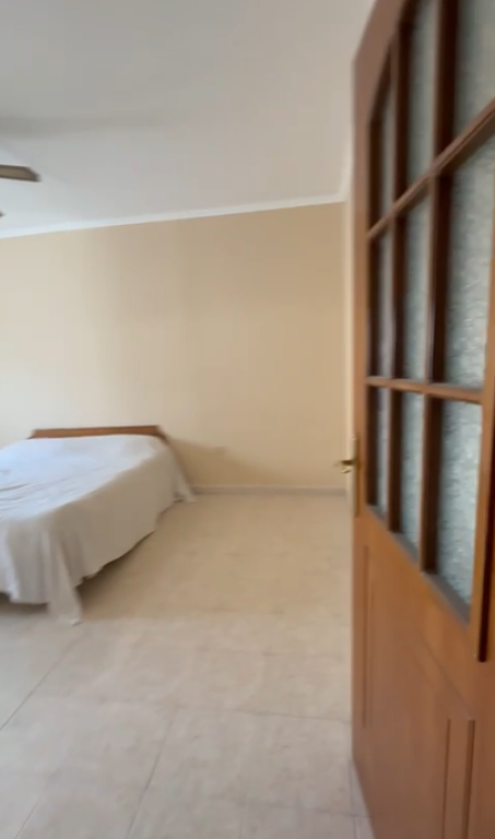 Shitet Apartament 1+1 pranë Stadiumit, Lagjja 18 – Durrës