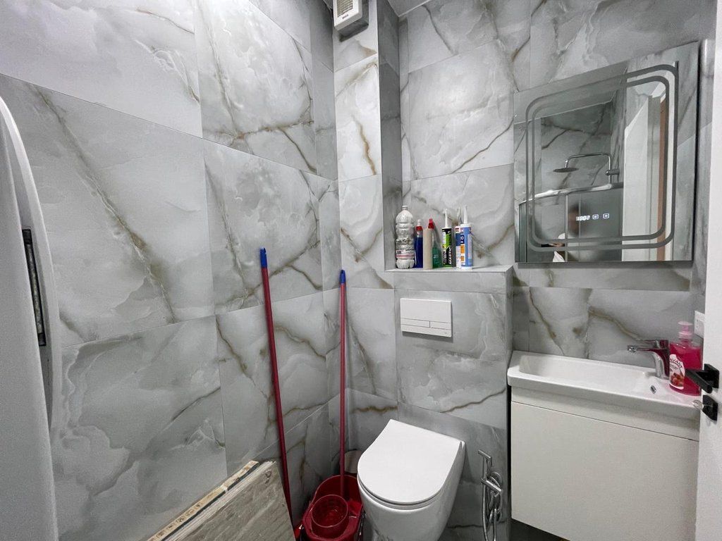 Apartament 2+1 Me Qira tek ish Tregu Elektrik, Tiranë