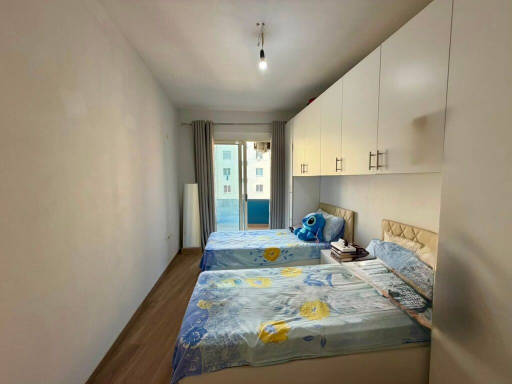 In vendita: Appartamento 2+1 completamente arredato - Astire, vicino a Bar Artisti, Tirana