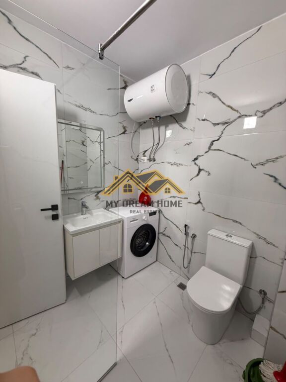 SHITET APARTAMENT 1+1 PRAN SHKOLLES BAJRAM CURRI PLAZH DURRES