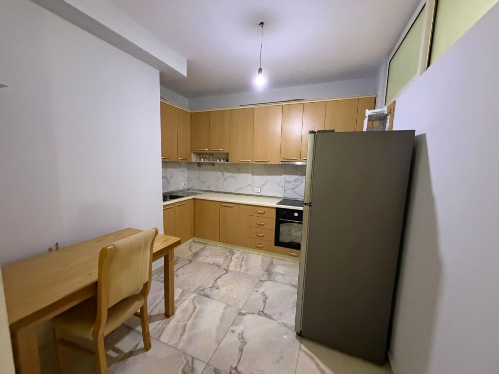 🏡 Jepet me qera Apartament 3+1  📍Astir, Rruga Teodor Keko  🏢 Kati 2 🛗 Me ashensor  📐Sipërfaqja: 140 m²  💰 Çmimi: 55.000 Lekë/Muaj  📩 Për më shumë informacion ose për një vizitë në pronë kontaktoni