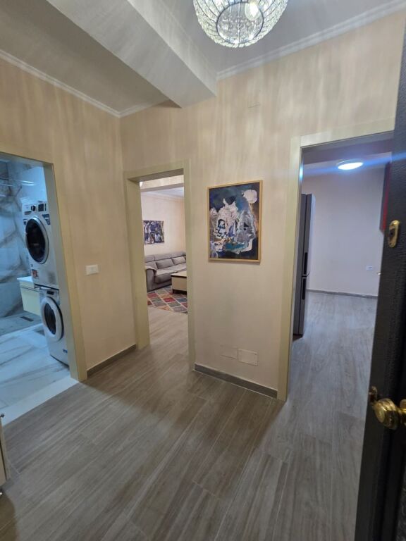 Apartament 1+1 për shitje | Bulevardi Zogu i Parë, Tiranë