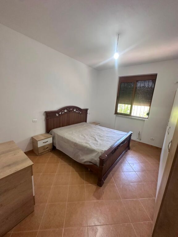 AFFITTASI APPARTAMENTO 2+1+2 VICINO A GALAKTIKU, DURRES