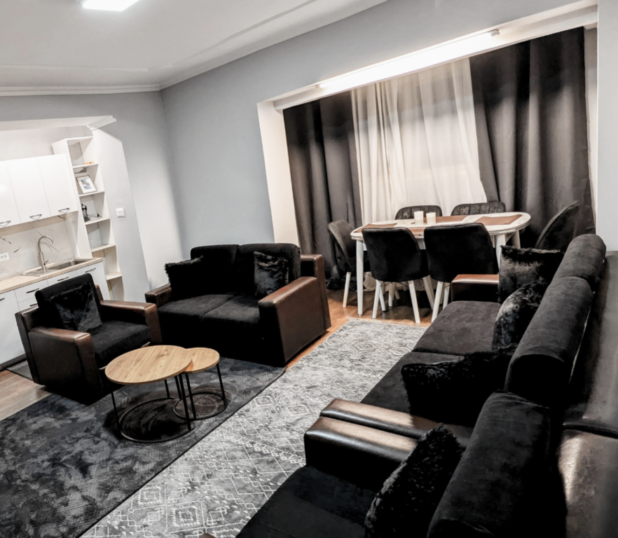 Tirane, for rent by Owner, no commission apartment 1+1+Annex+Balcony Floor 3, 64 m² 580 € (Ismail Qemali street)
