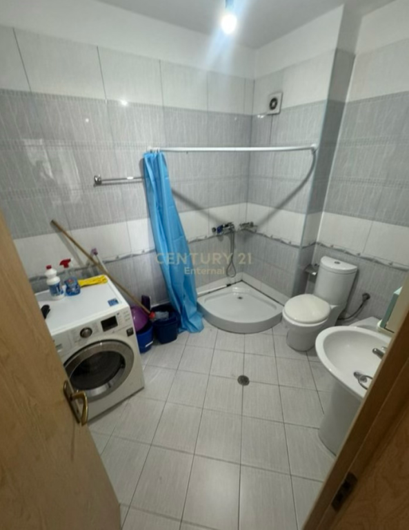 Jepet me Qera Apartament 2+1+2 në Astir
