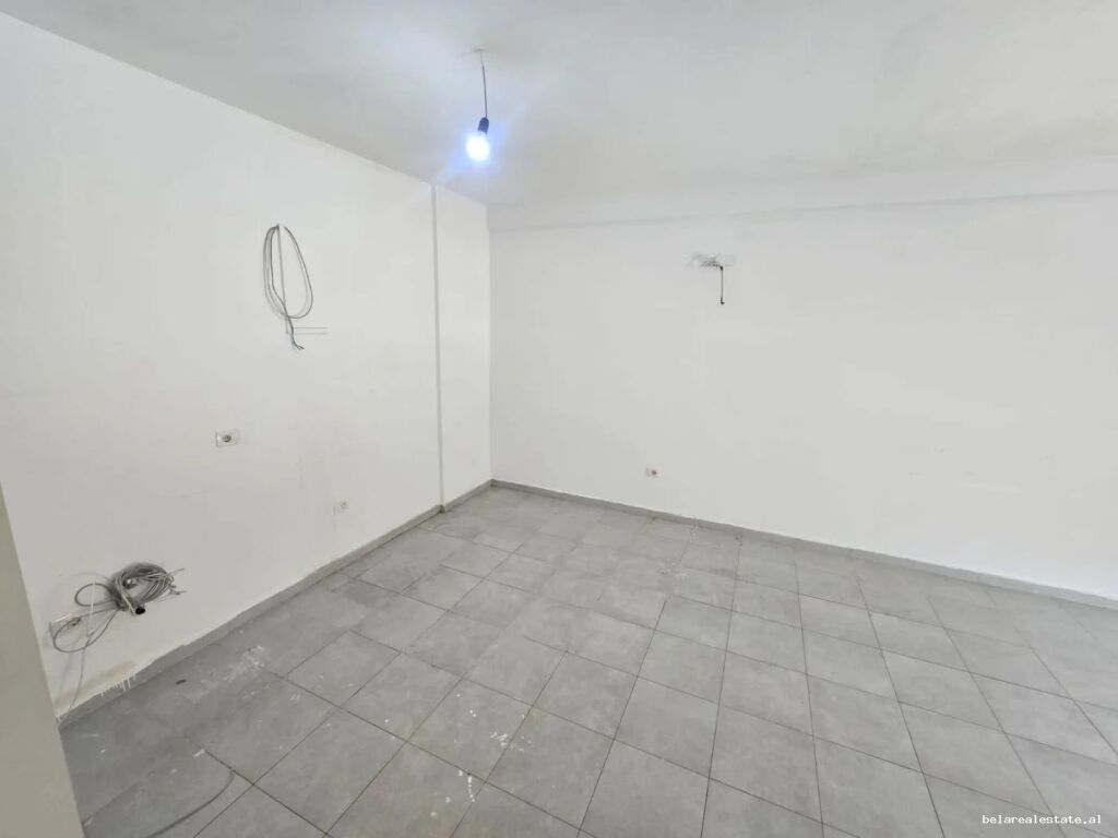 Zyre Me Qera 2+1 Tek Varri i Bamit (ID BZ21015) Tirane.