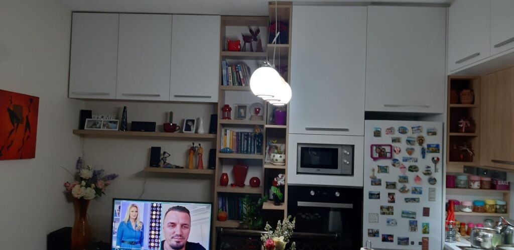 Shitet Apartament 2+1