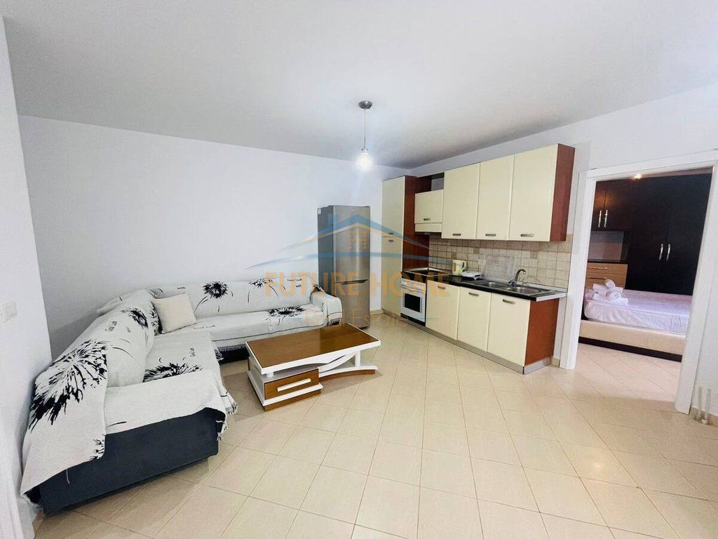 Qira, Apartament 1+1, Restorant Fresku, Tirane.
