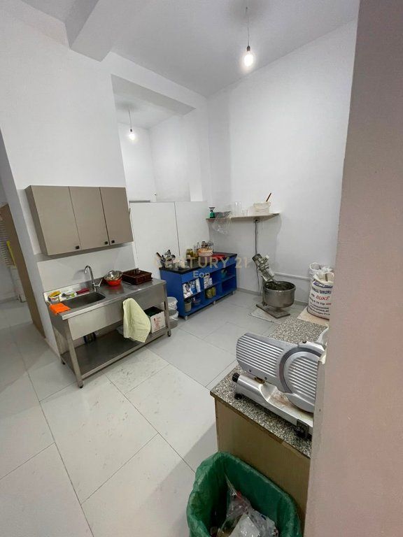 BUSINESS PREMISES FOR SALE IN DURRES! 426,000 €