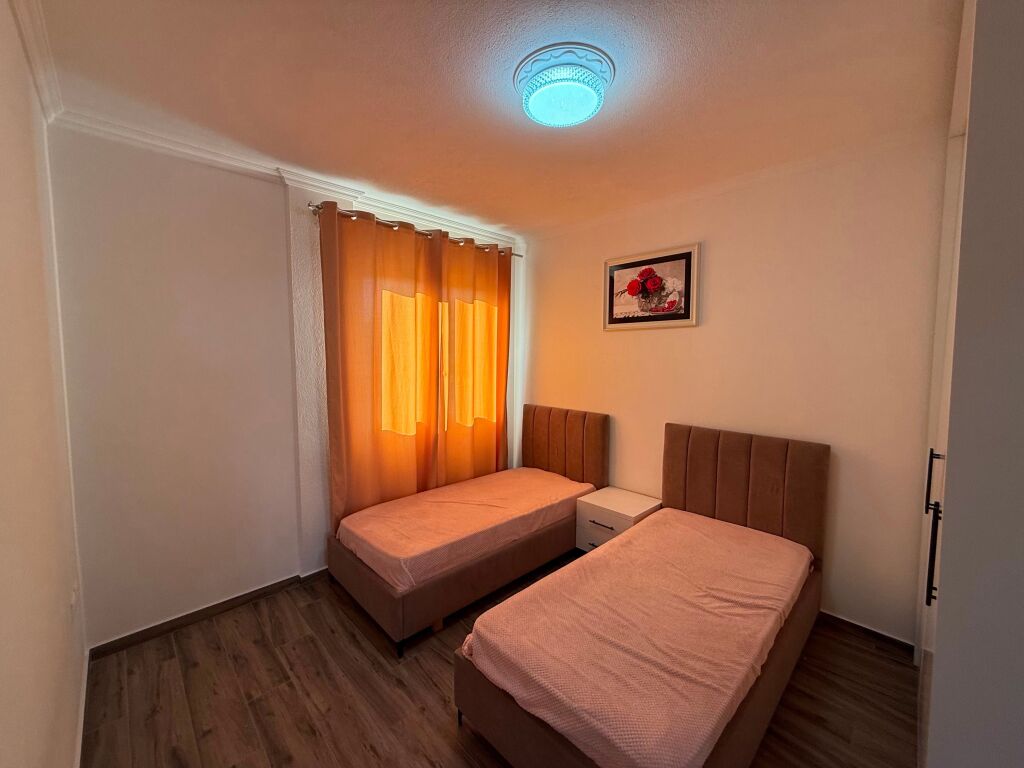 🏡 Jepet me qira pjesë vile 2+1 📍 Pranë Casa Italia, tek Pallatet e Verdha