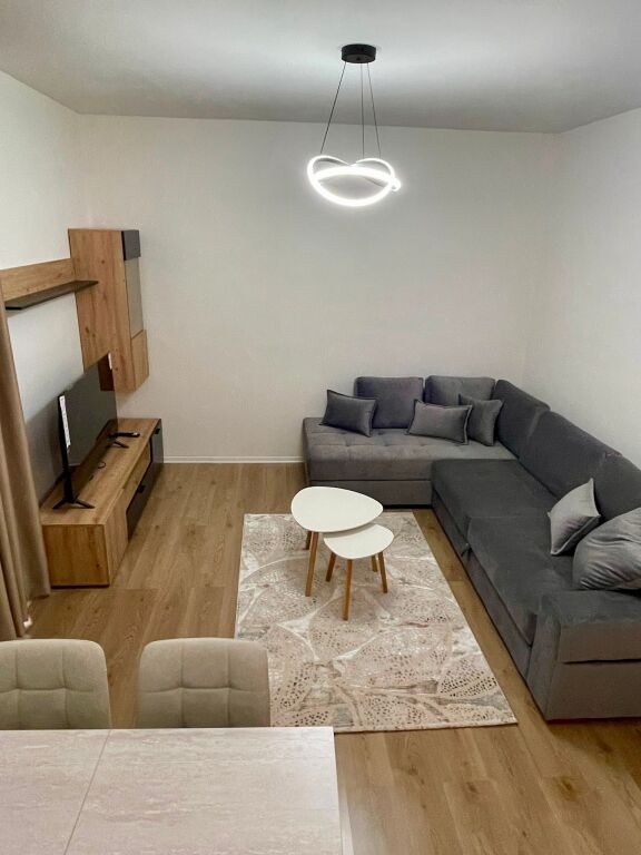 🏡 Apartment 1+1 for rent in Paskuqan  Apartment 1+1 for rent, located on the 6th floor of a new building with elevator, on “Lidhja e Prizrenit” Street, Paskuqan.  ✨ The apartment is newly furnished, with modern furniture and ready to live in.  📍 Quiet location with easy access to main services.  💰 Rent: 42,000 lek/month   