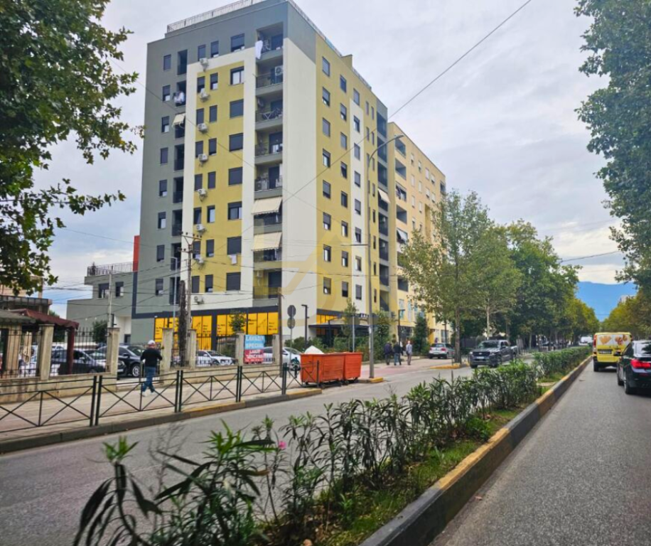 Monolocale Convertito in 1+1 in Affitto – Yzberisht, Tirana
