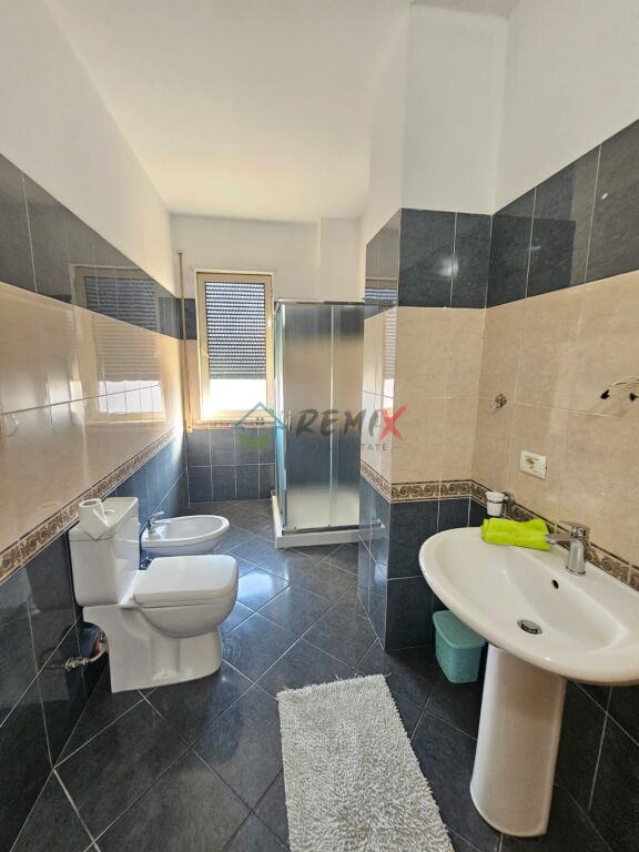 🏡 **AFFITTASI APPARTAMENTO 3+1+2 VICINO AL FLAGSHIP CENTER, DURRËS**