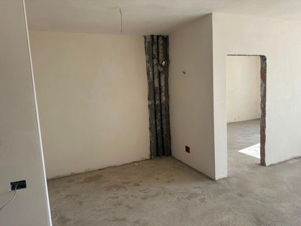 Apartment 1+1 for sale Paskuqan !