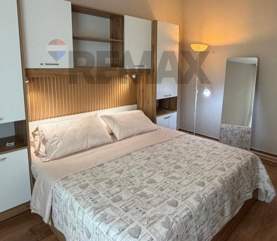 Vendesi in vendita Appartamento 1+1 Via Dritan Hoxha!!!! ID: 530551001-527