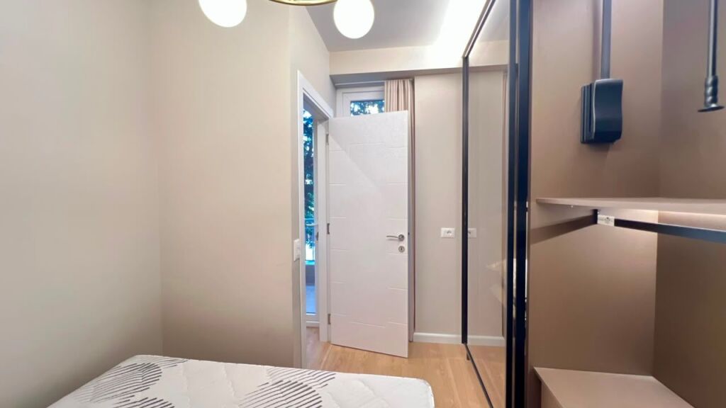 🏠Me Qera: 1+1 Akull i Ri✨️ - 📍Ali Demi (Prane Maternitetit te Ri) - 45,000 Leke/Muaj - Pallat I Ri - K.2 - Sp.55m² || Komoditet dhe Akses Maksimal