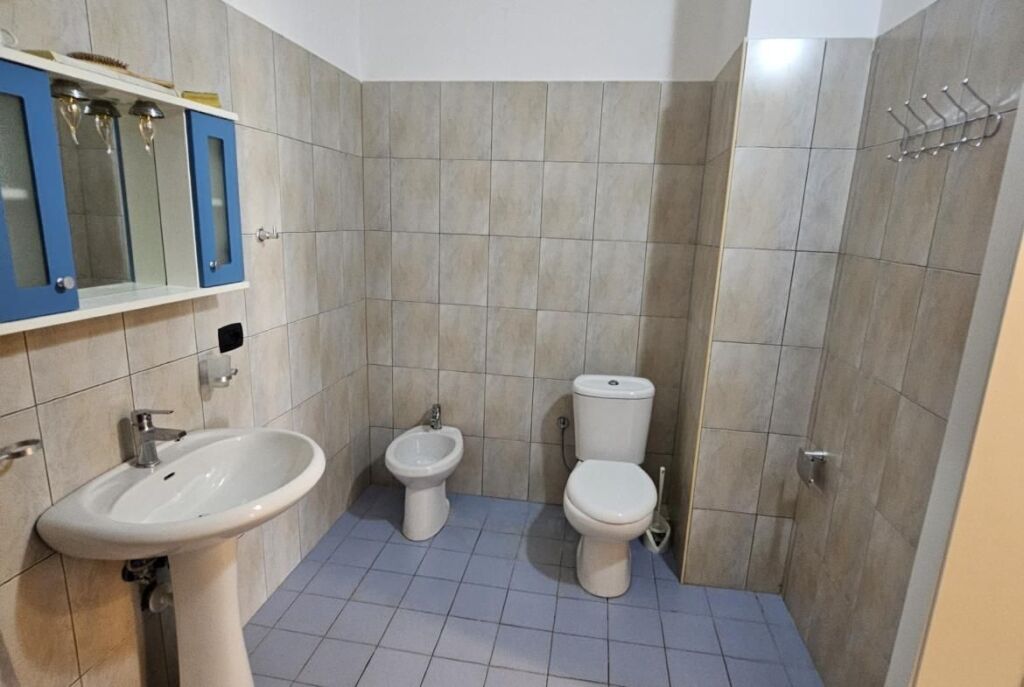 Tek Kamelia, Golem, Shitet Apartament 1+1 Me Mundësi Ndarjeje në 2+1!