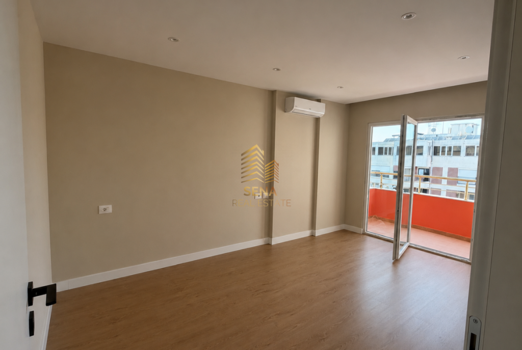 Shitet Apartament 1+1+Studio+Blk, Kompleksi Usluga – Ish Stacioni i Trenit, 190.800 Euro