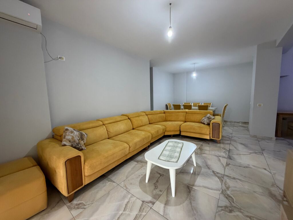 🏡 Jepet me qera Apartament 3+1  📍Astir, Rruga Teodor Keko  🏢 Kati 2 🛗 Me ashensor  📐Sipërfaqja: 140 m²  💰 Çmimi: 55.000 Lekë/Muaj  📩 Për më shumë informacion ose për një vizitë në pronë kontaktoni