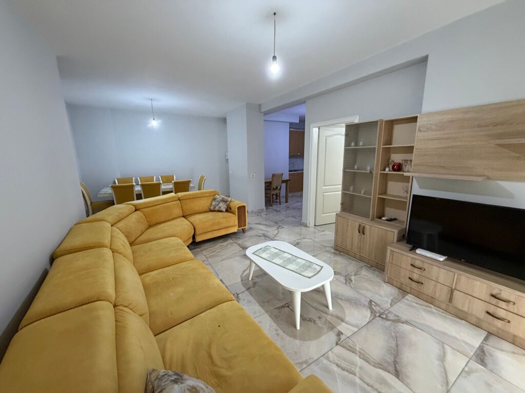 🏡 Jepet me qera Apartament 3+1  📍Astir, Rruga Teodor Keko  🏢 Kati 2 🛗 Me ashensor  📐Sipërfaqja: 140 m²  💰 Çmimi: 55.000 Lekë/Muaj  📩 Për më shumë informacion ose për një vizitë në pronë kontaktoni