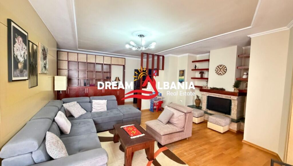 Jepet Apartament 2+1+2 me qera Tek Rruga e Barikadave, prane hotel Areela (ID 42215634)