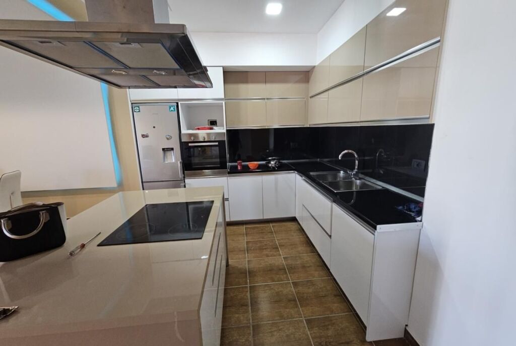 Tek Kamelia, Golem, Shitet Apartament 1+1 Me Mundësi Ndarjeje në 2+1!