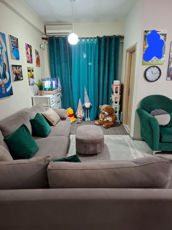 Shitet Apartament 2+1