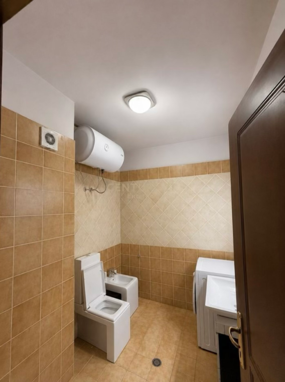 Ish Parku - Jepet 1+1  Me Qera Pas Square 21