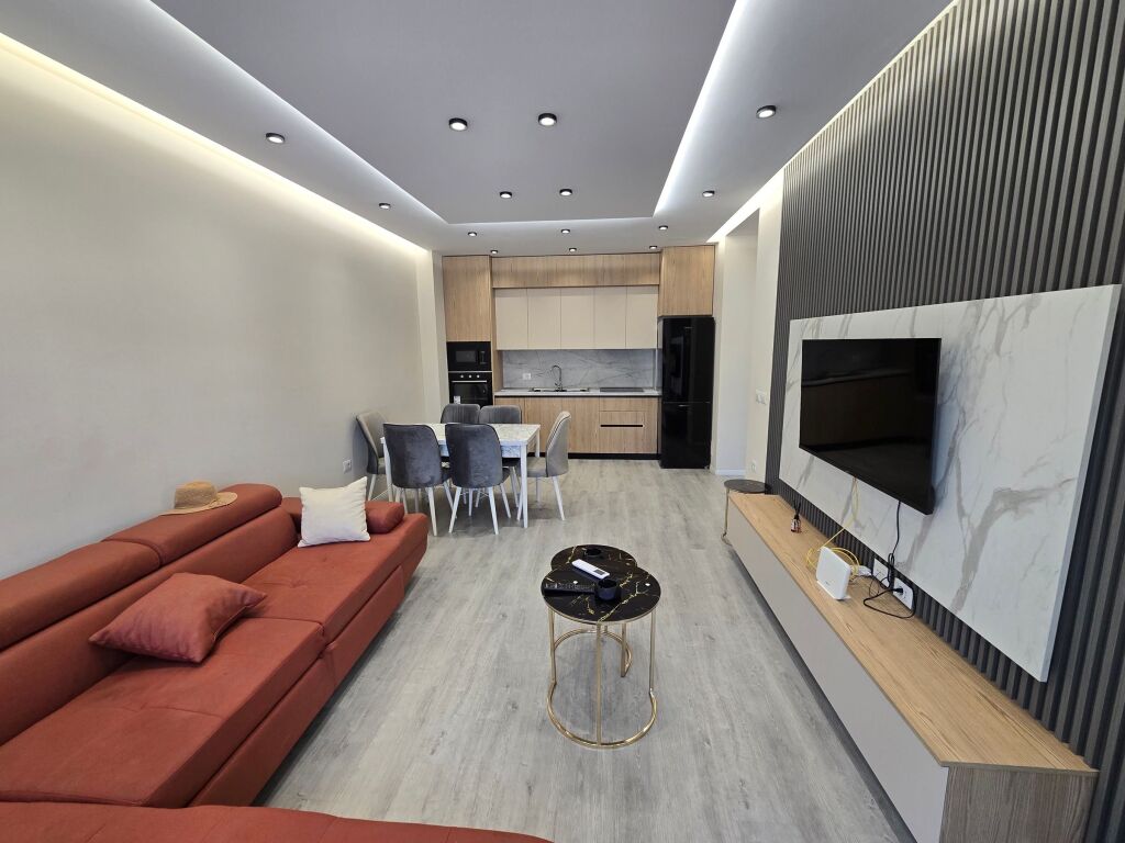 Apartament 2+1+2 Ballkon Me Qira Ne Kompleks Rezidencial | Perballe UET