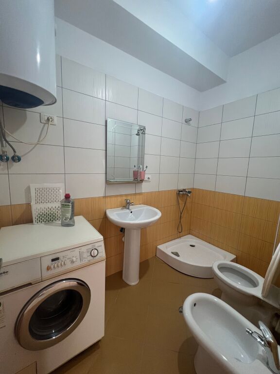 APARTAMENT 2+1 ME QERA ASTIR TEK RRETHI