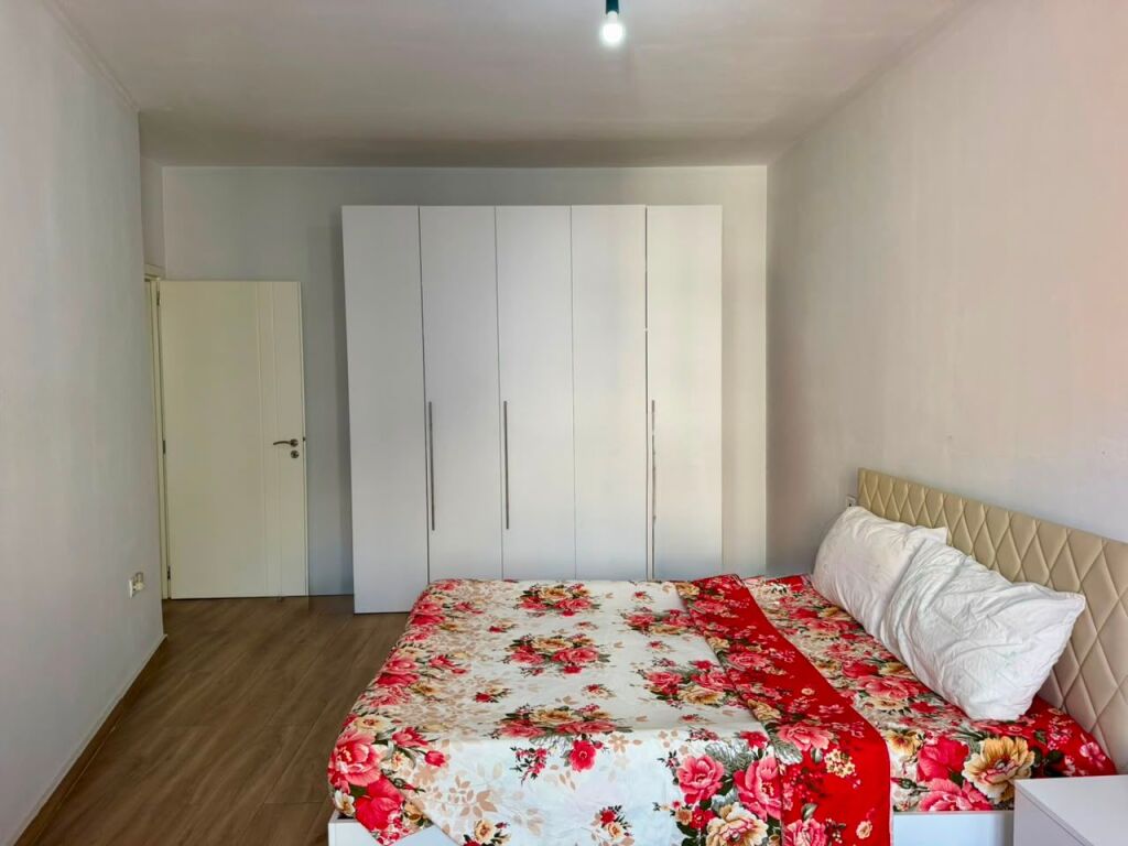 Shitet:  Apartament 2+1 totalisht i mobiluar   📍Astir, pranë bar Artisti, Tiranë!