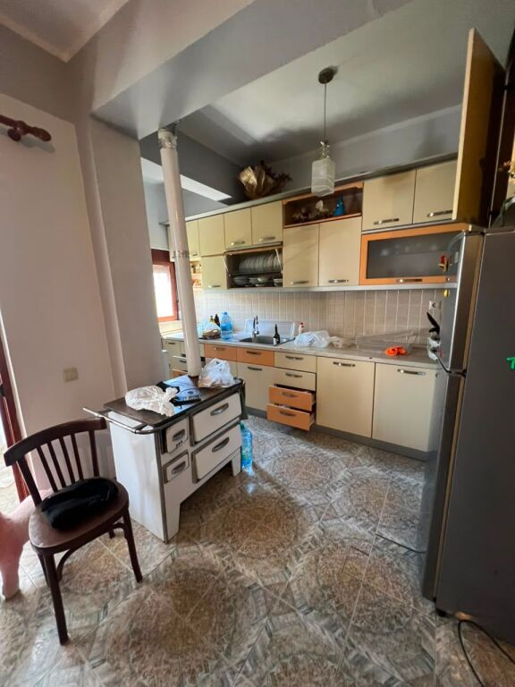 3-Bedroom Apartment for Rent Near the Stadium – Neighborhood 16, Durrës