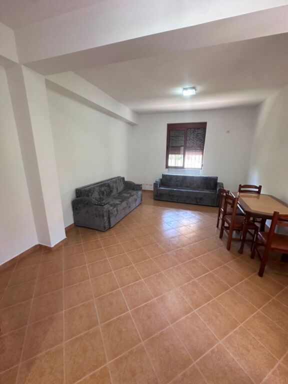 AFFITTASI APPARTAMENTO 2+1+2 VICINO A GALAKTIKU, DURRES