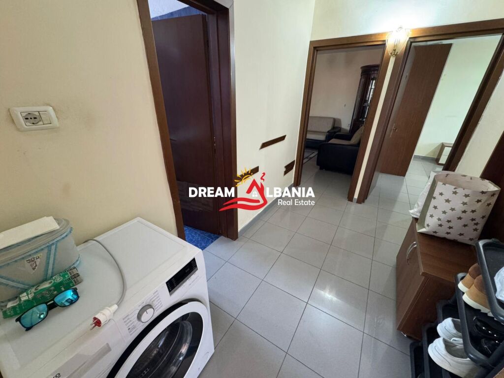 Appartamento 1+1 in affitto in Via Durresit, vicino al Bar Mulino Vecchio a Tirana(ID 4219462)