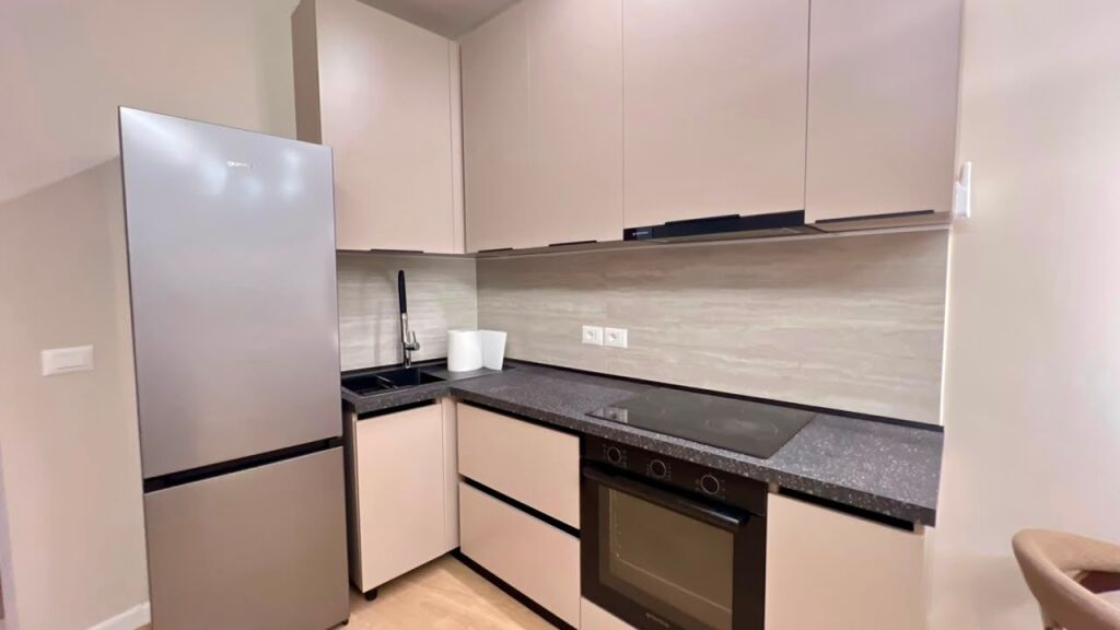 🏠Me Qera: 1+1 Akull i Ri✨️ - 📍Ali Demi (Prane Maternitetit te Ri) - 45,000 Leke/Muaj - Pallat I Ri - K.2 - Sp.55m² || Komoditet dhe Akses Maksimal