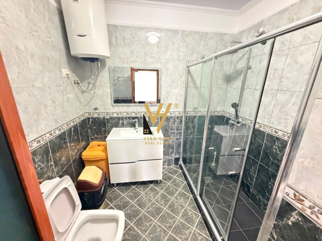 SI AFFITTA APPARTAMENTO 2+1+2+3 BLK IN AFFITTO VIA BARRIKADAVE 85.000 LEKE