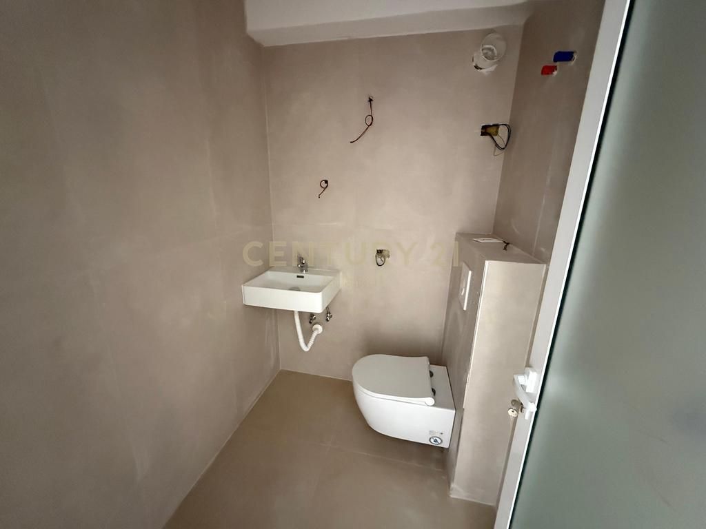 VENDESI APPARTAMENTO 1+1 SPIAGGIA ILIRIA DURAZZO!