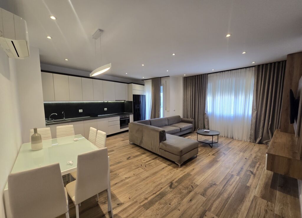 Apartment 2+1+2+2 Balconies For Rent | Dry Lake