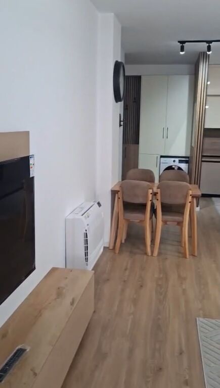 Apartament me qera 2+1