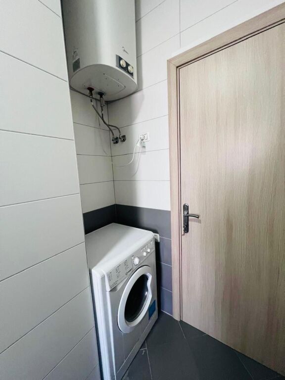 Jepet Me Qera Apartament 2+1+2 Ballkone