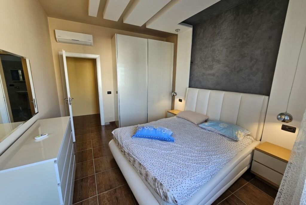 Tek Kamelia, Golem, Shitet Apartament 1+1 Me Mundësi Ndarjeje në 2+1!