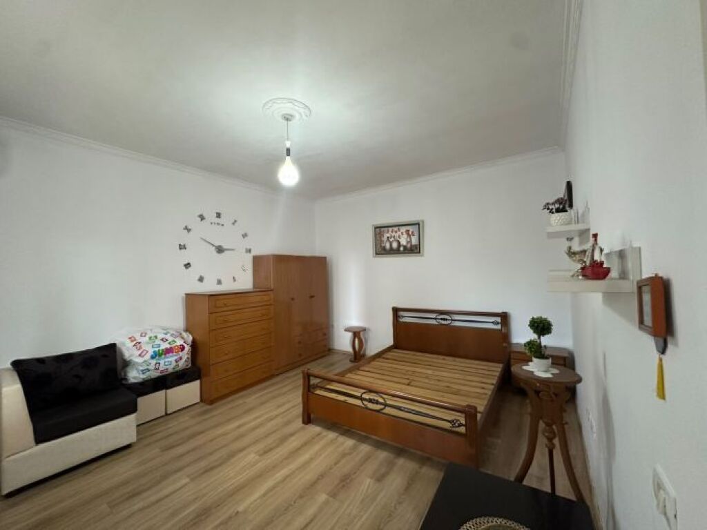 Appartamento 2+1 in affitto a Sauk, Via Osmeve, Città Studentesca, Via Elbasan.