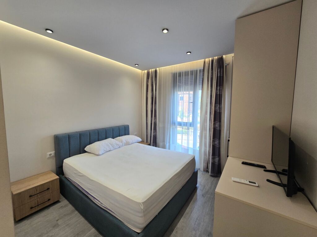 Apartament 2+1+2 Ballkon Me Qira Ne Kompleks Rezidencial | Perballe UET