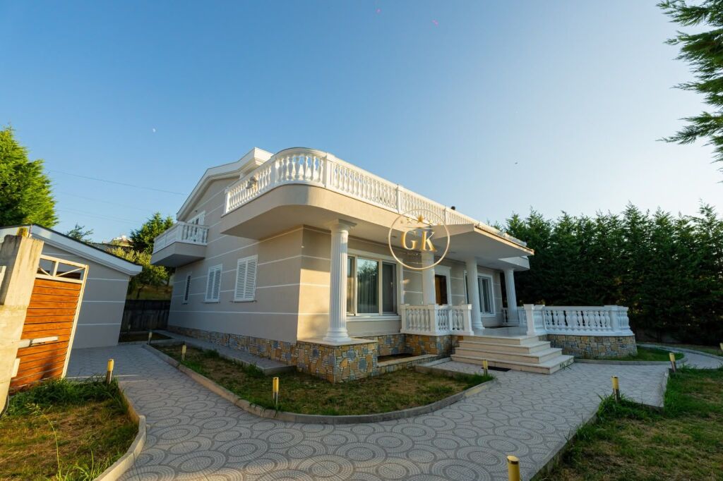 🏡 LUXURY VILLA FOR SALE – RRASHBULL, DURRES 🌿